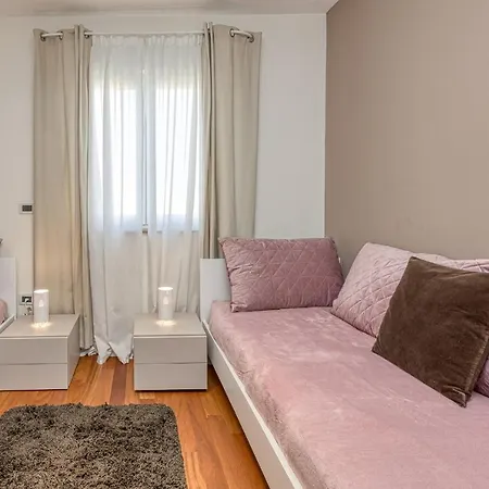 Terra Apartment *